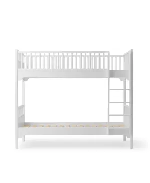 Seaside Classic bunk bed with vertical ladder